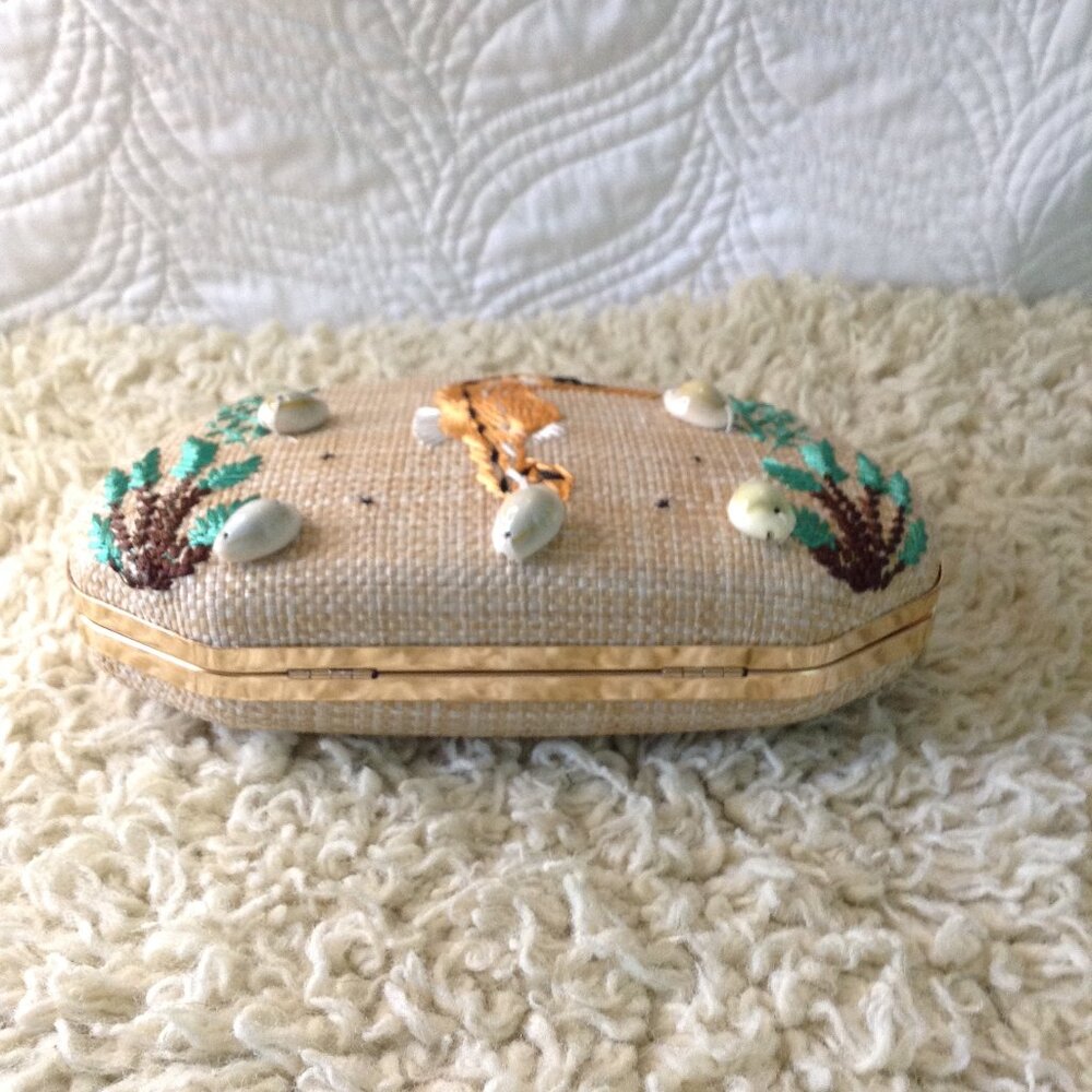 NWOT Clam Shell Clutch w/strap; Raffia/Jute; Rhinestone Clasp, Beachy, Boho chic - Picture 5 of 5